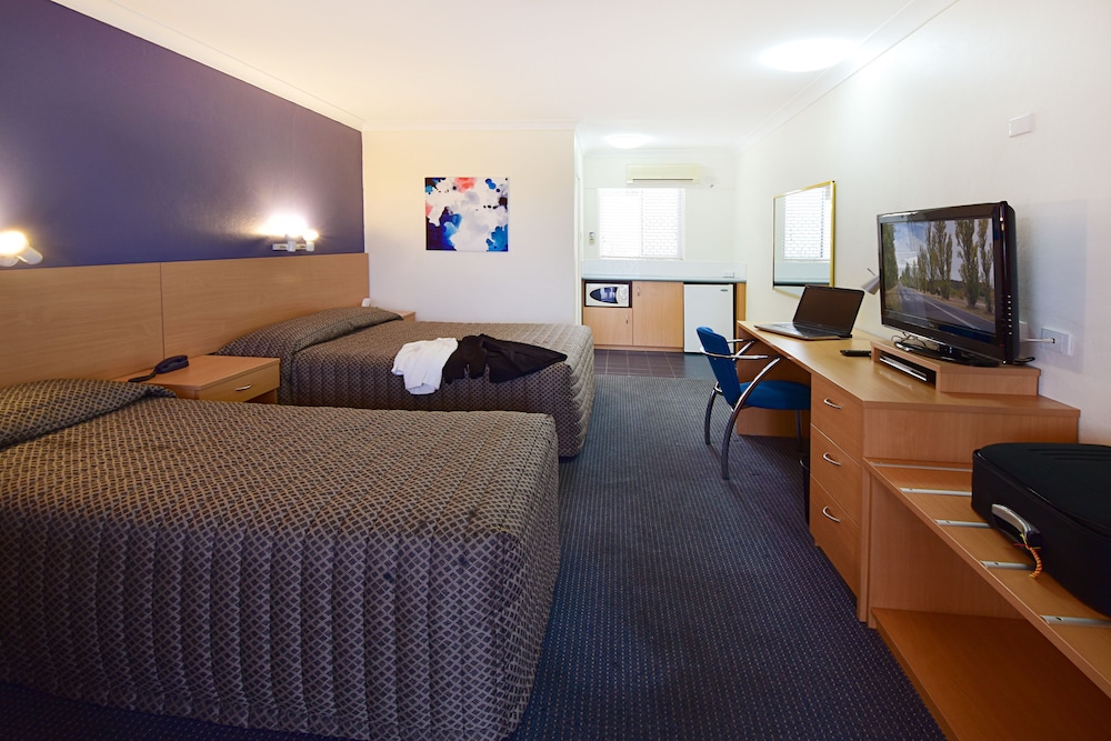 Executive Suite, 1 Bedroom, Courtyard View photo 1