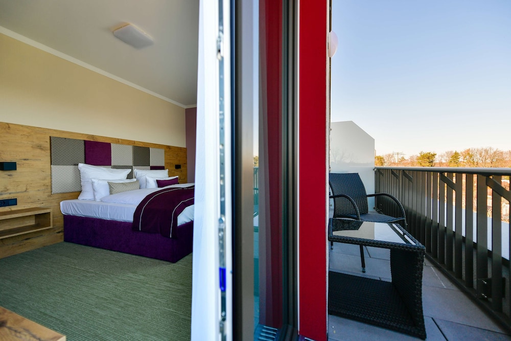 Comfort Room, 2 Twin Beds, Accessible - Photo 4