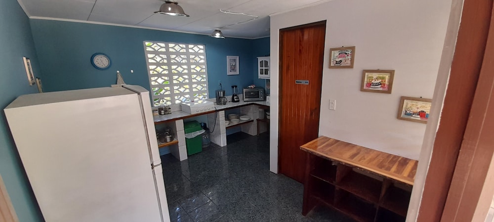 Standard Triple Room, Multiple Beds, Private Bathroom photo 2