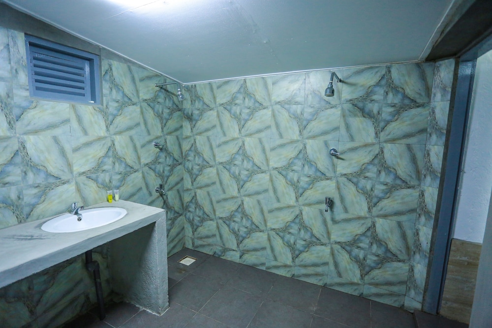 Standard Twin Room photo 2