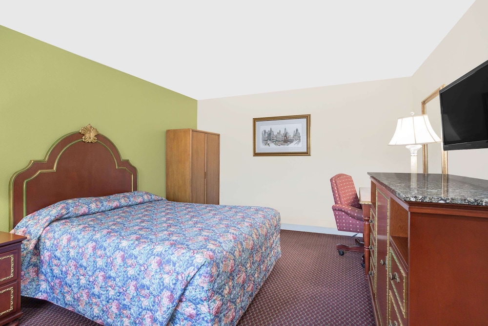 Room, 1 King Bed photo 1