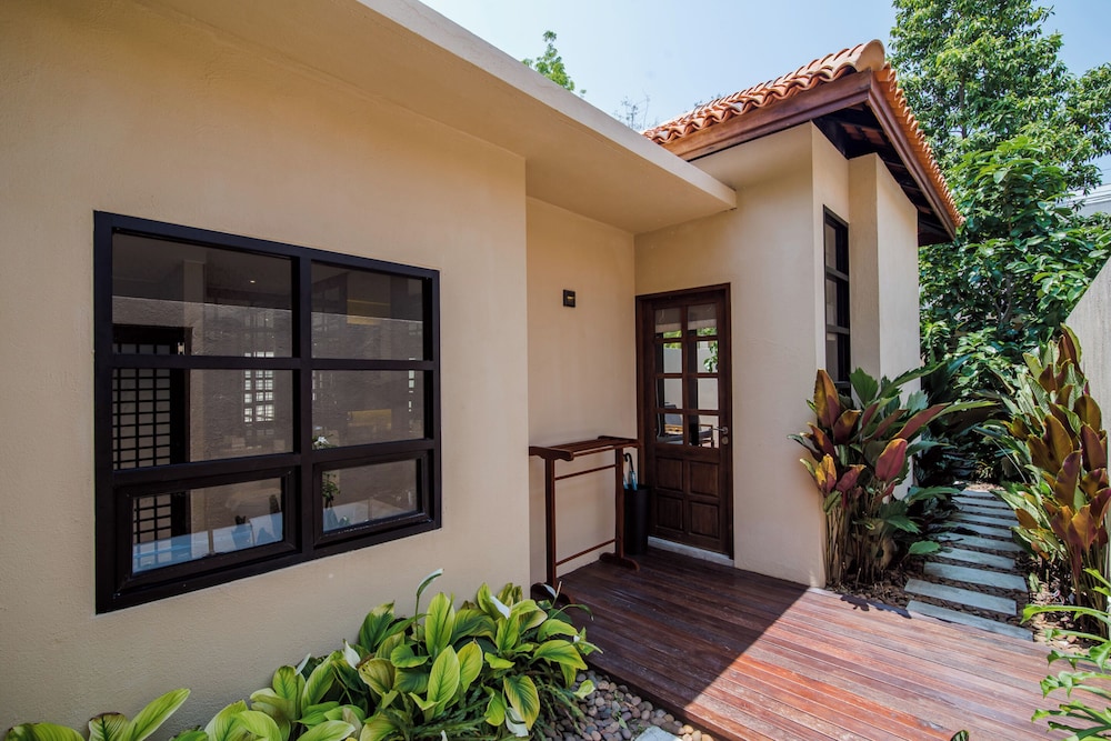 Luxury Bungalow (Pet-friendly) - Photo 2