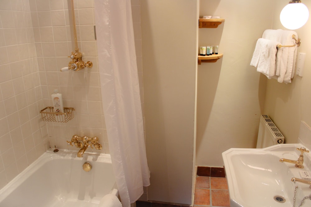 Comfort Suite, Ensuite, Courtyard View (Brewhouse) photo 3