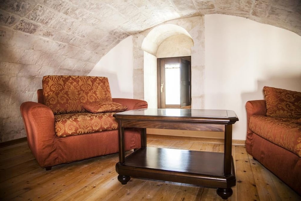 Suite, 1 Queen Bed with Sofa bed