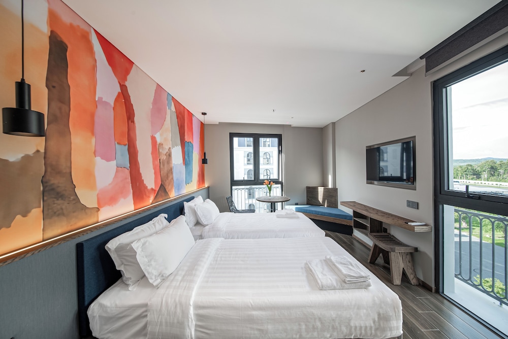 Deluxe Room, City View photo 1