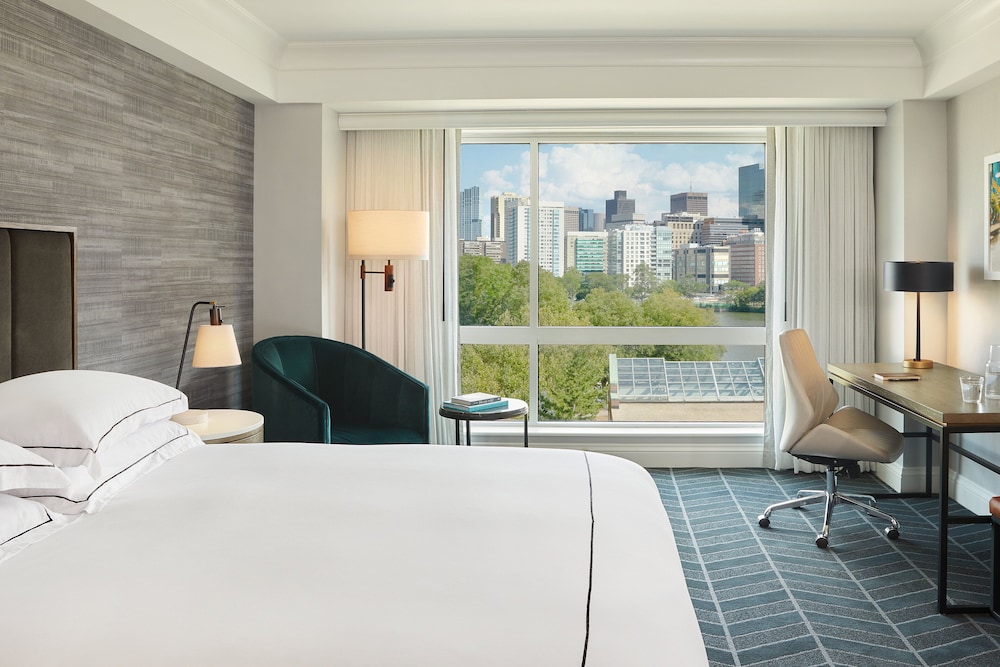 Room, 1 King Bed (Exterior View)