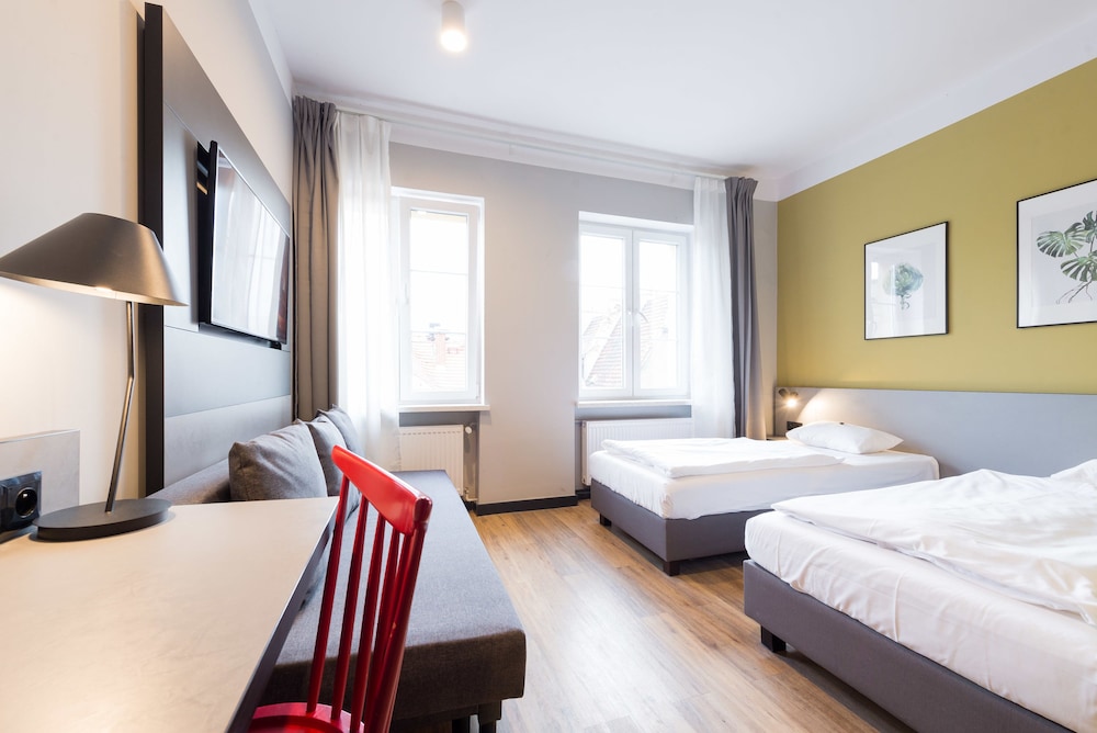Standard Quadruple Room, 1 Bedroom, Private Bathroom, City View
