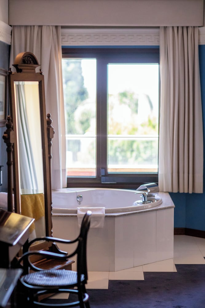 Premium Double or Twin Room photo 3