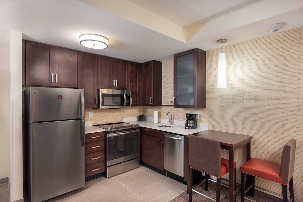 Suite, 1 Bedroom, Corner photo 1