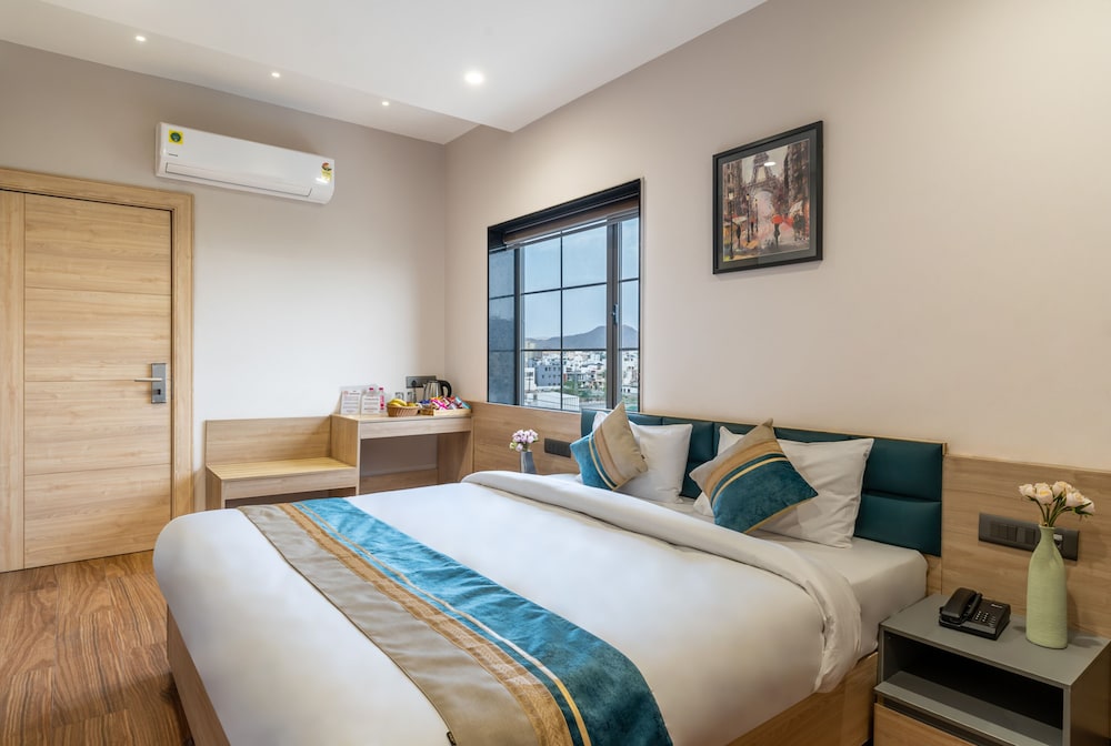 Executive Room - Photo 8