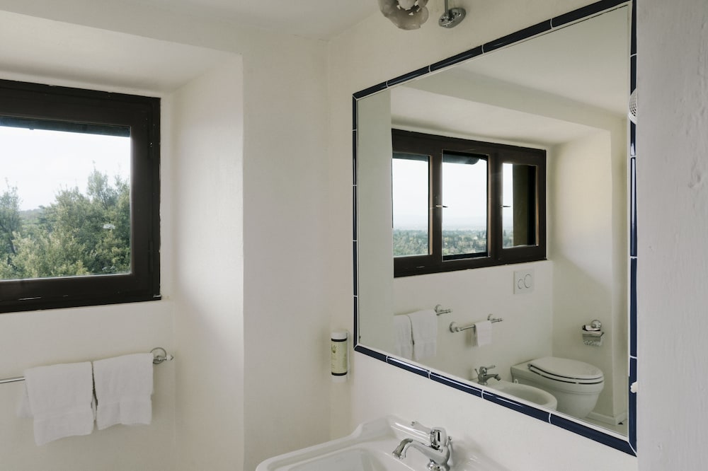 Double Room (with air conditioning) photo 3