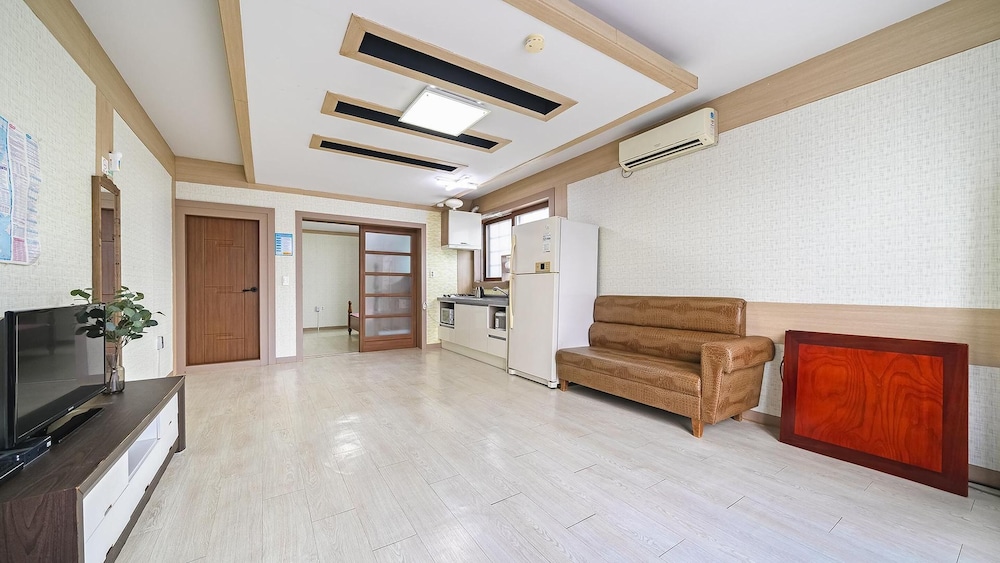 Basic Room, 1 Bedroom (102(Oceanview)) - Photo 7