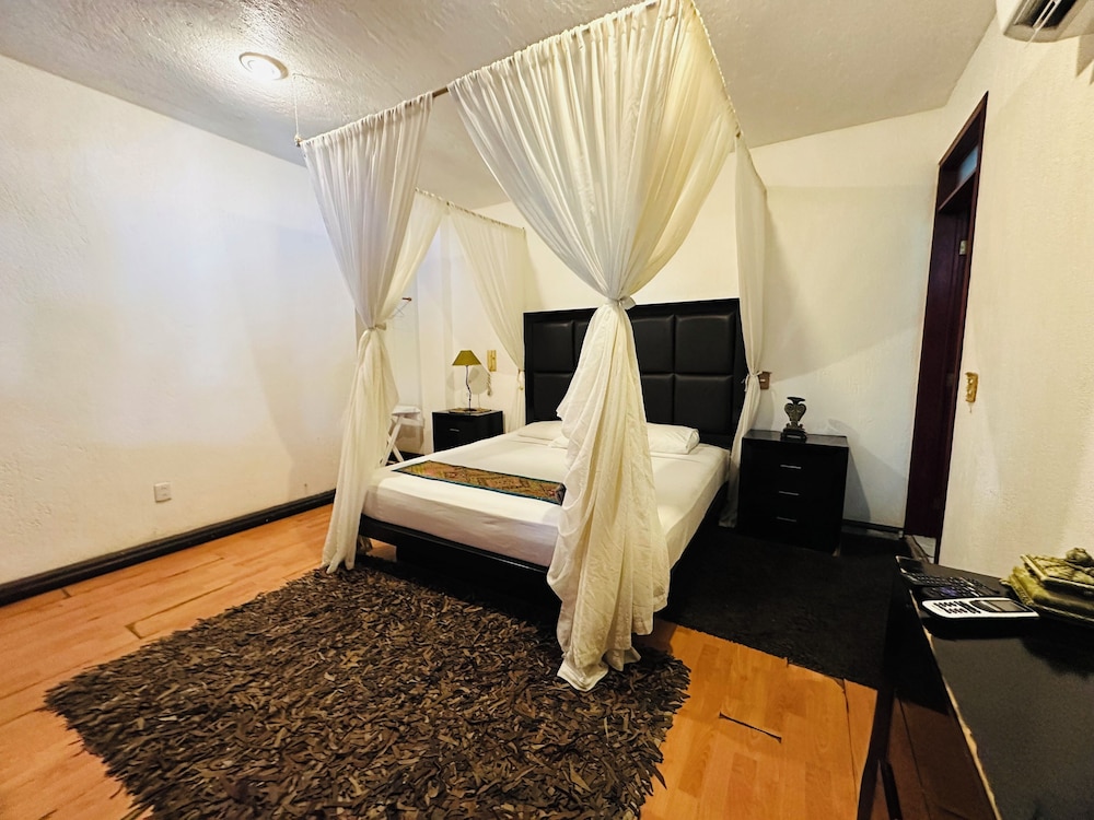 Comfort Double Room (Partial Lagoon View) photo 2
