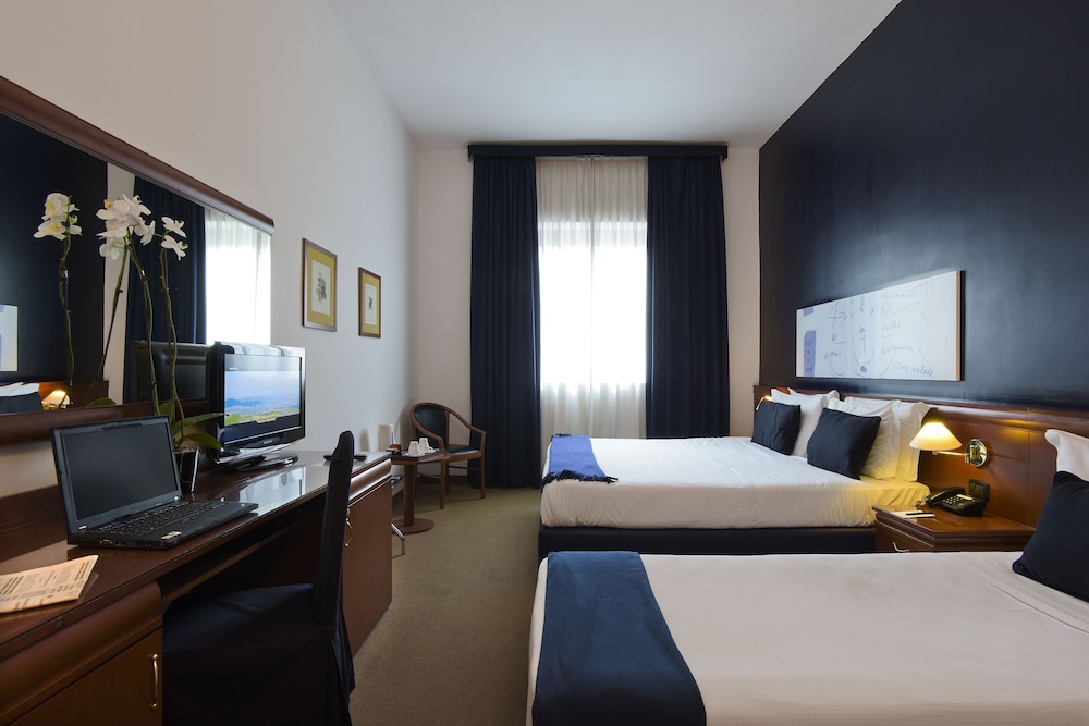 Classic Triple Room, 1 Bedroom photo 2