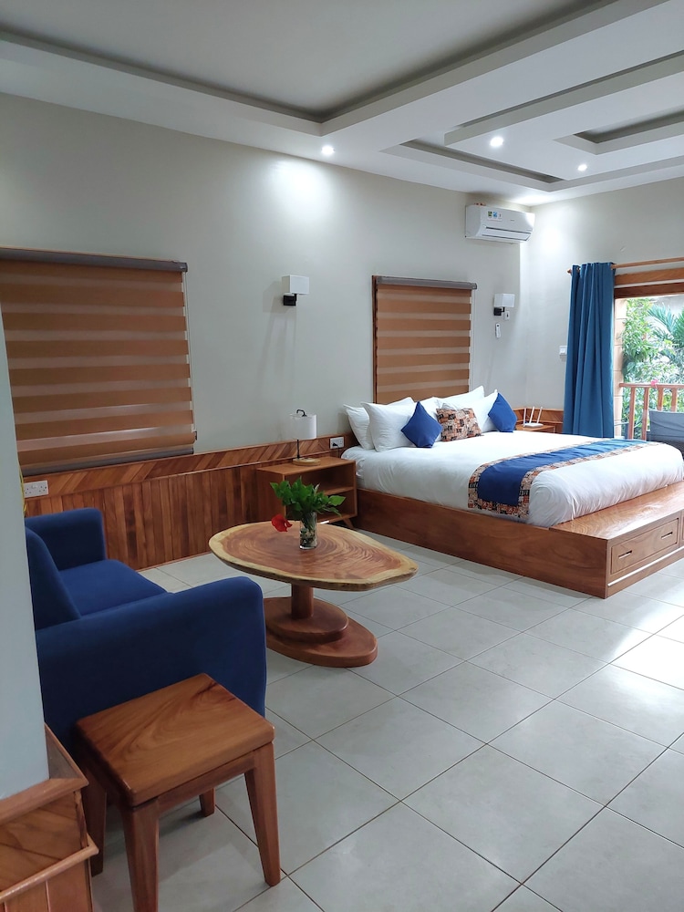 Single Room, Garden View