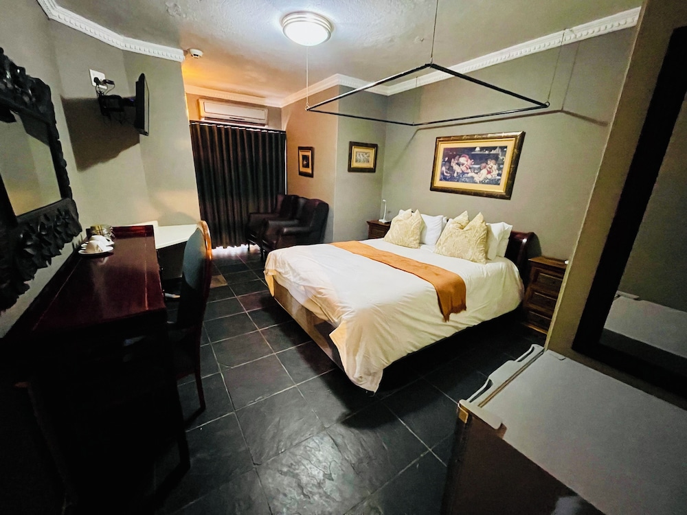 Standard Suite