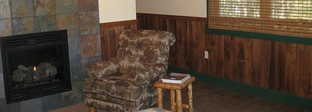Traditional Cabin, 1 Queen Bed, Non Smoking, Mountain View photo 2