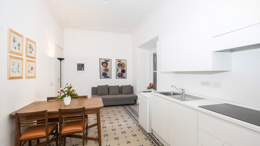 Apartment photo 1