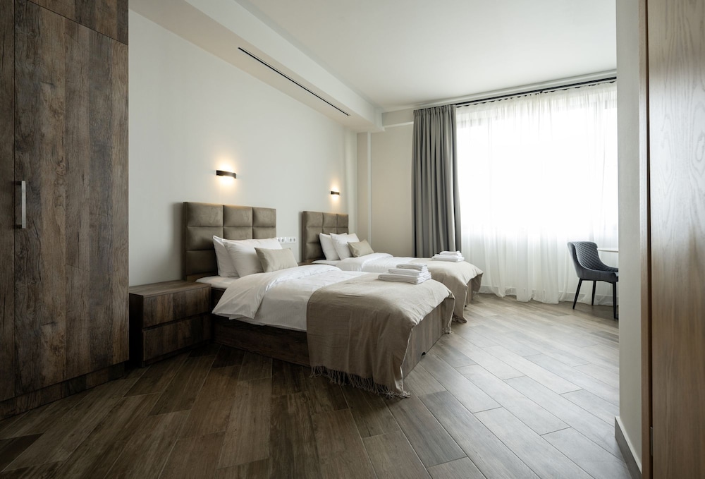 Superior Twin Room, Mountain View photo 1