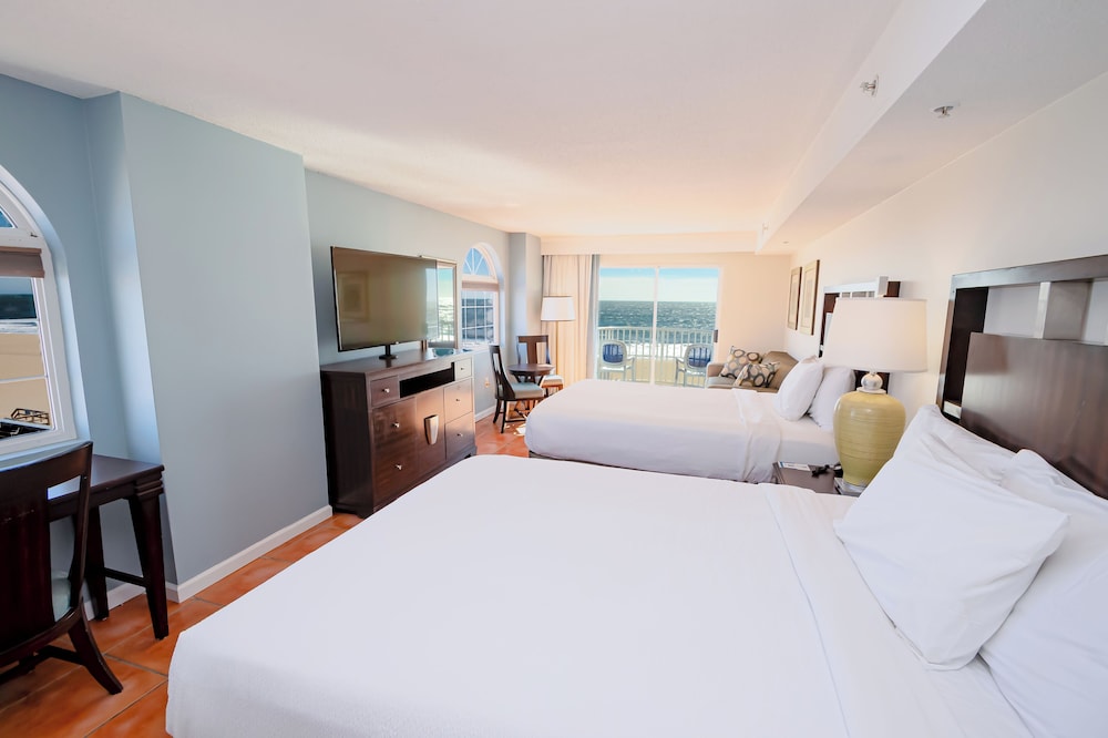 2 Queen Ocean Front Efficiency photo 1