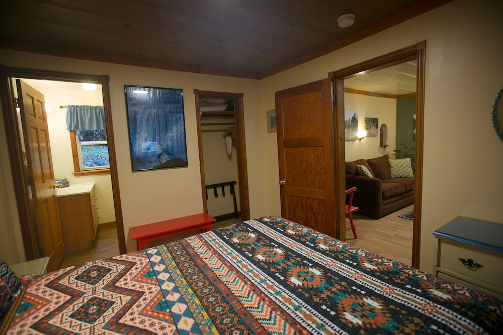 Single Track Suite photo 3