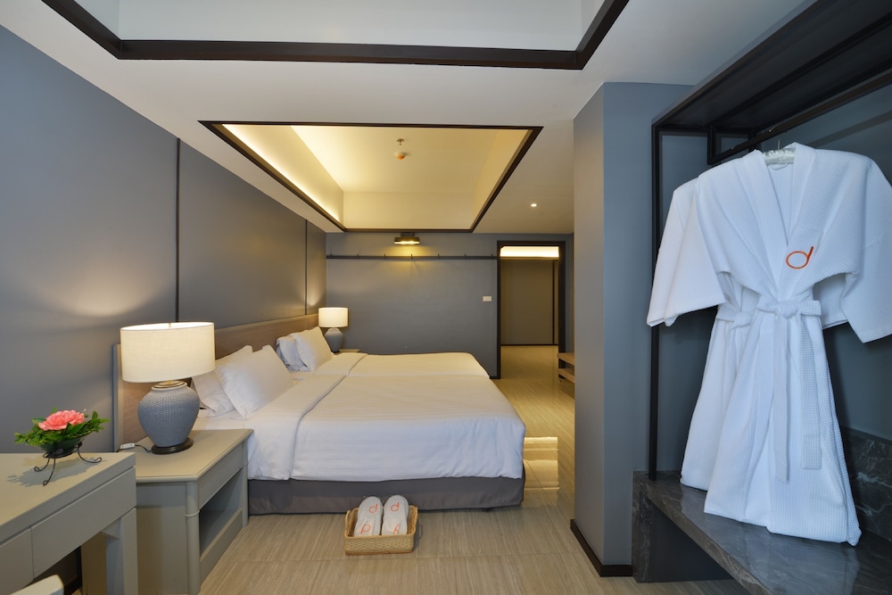 Two Bedrooms Single Suite photo 3