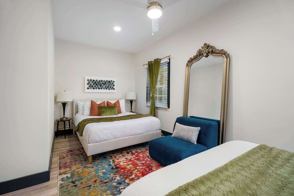 House, Multiple Beds, Kitchen photo 2