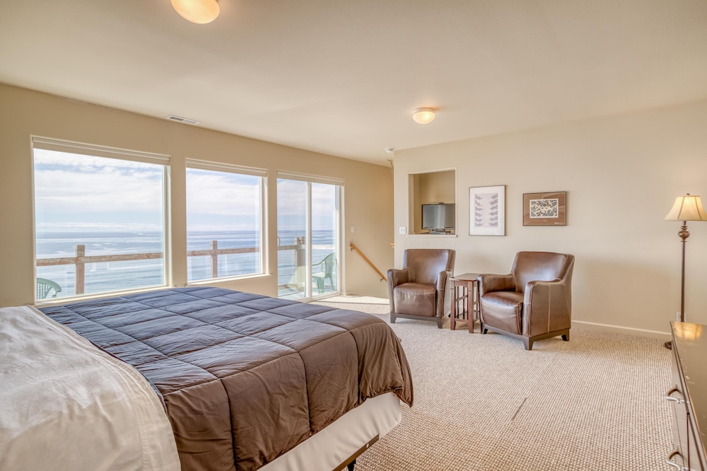 Townhome, 1 King Bed (Storm Watchers Pointe) photo 2