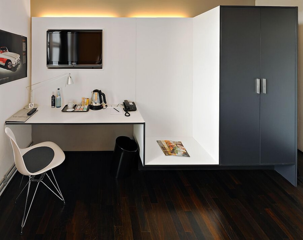 Single Room photo 2