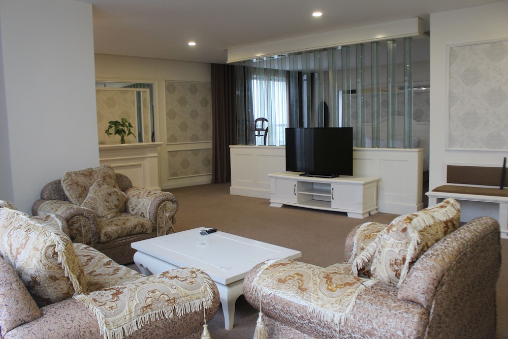 Executive Suite, 1 King Bed photo 3