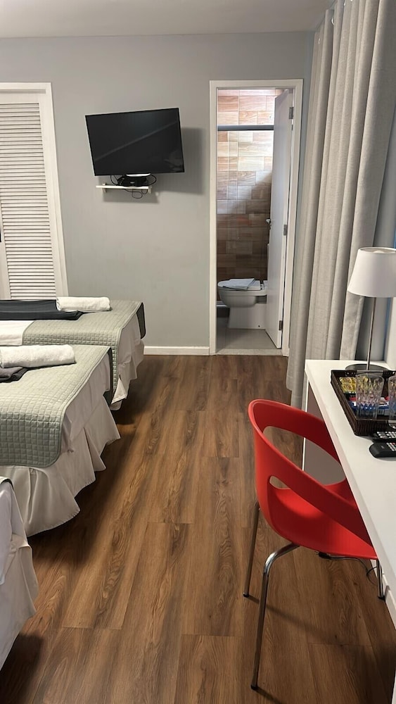 Standard Triple Room, 3 Twin Beds photo 3