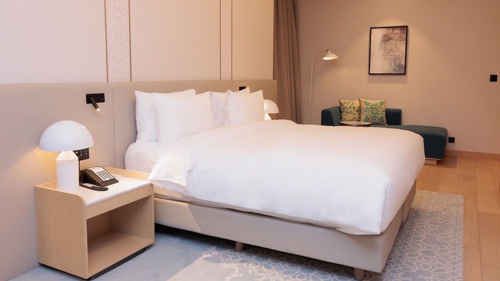 Junior Suite, 1 King Bed