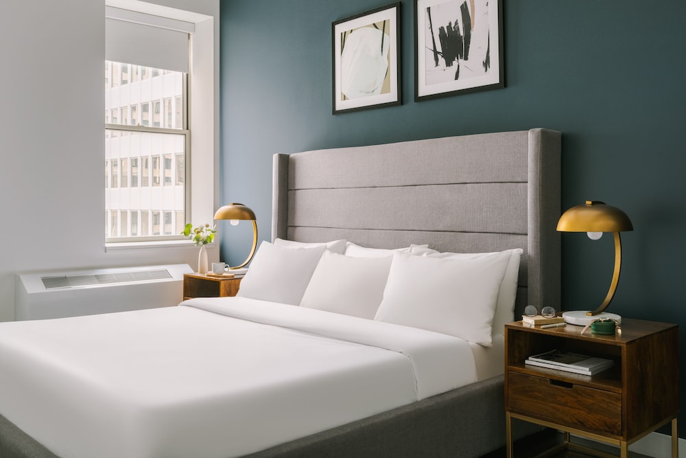 Superior Studio, 1 King Bed