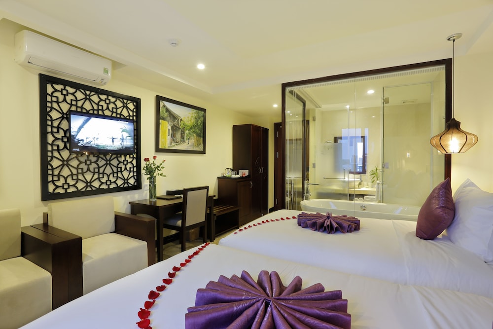 Deluxe Double or Twin Room, River View photo 2