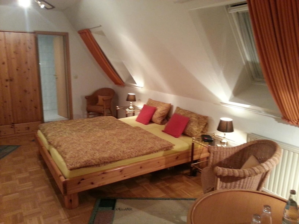 Comfort Double Room, 1 Queen Bed photo 2