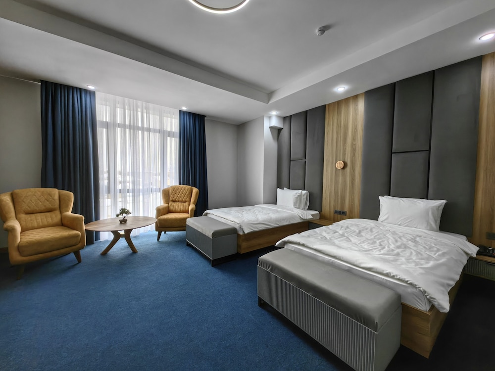 Standard Twin Room - Photo 3