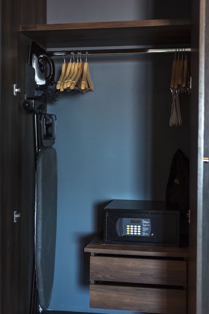 Suite, 1 Bedroom photo 3