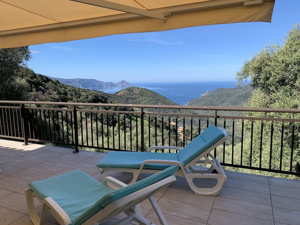 Economy Apartment, Balcony, Sea View photo 2