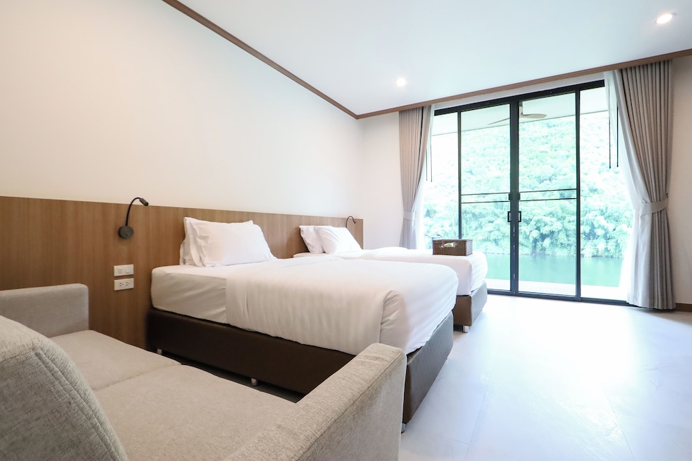 Deluxe Twin Room - Photo 10