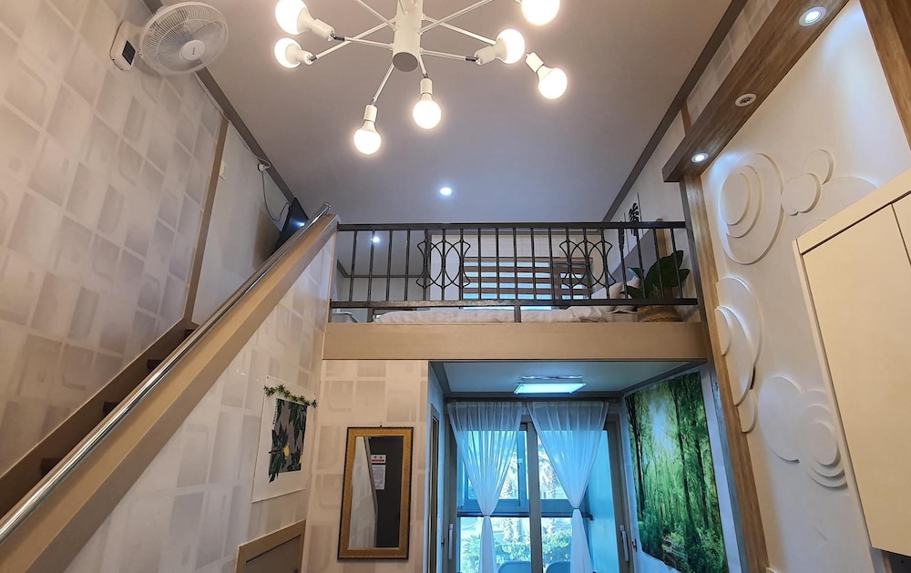 Basic Room, 1 Bedroom (Antique Room 204 (Ocean View/Spa)) - Photo 1