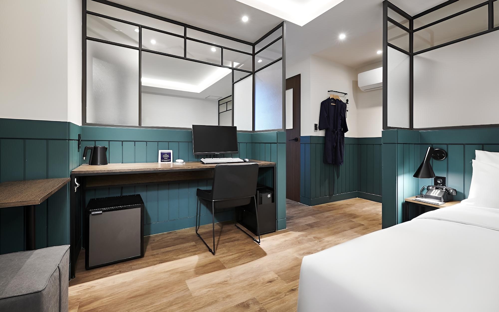 Room (VIP Movie (Netflix viewing double bed) photo 3