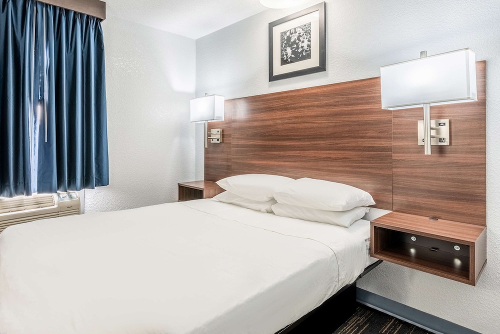 Room, 1 Queen Bed - Photo 1