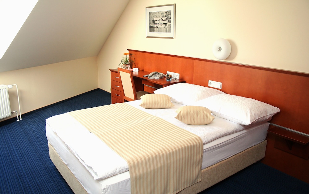 Double or Twin Room photo 1