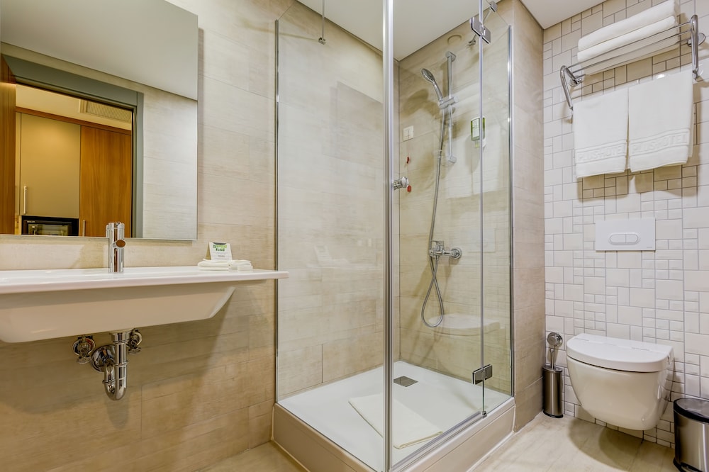Superior Double or Twin Room, 1 Bedroom, Private Bathroom, Park View photo 3