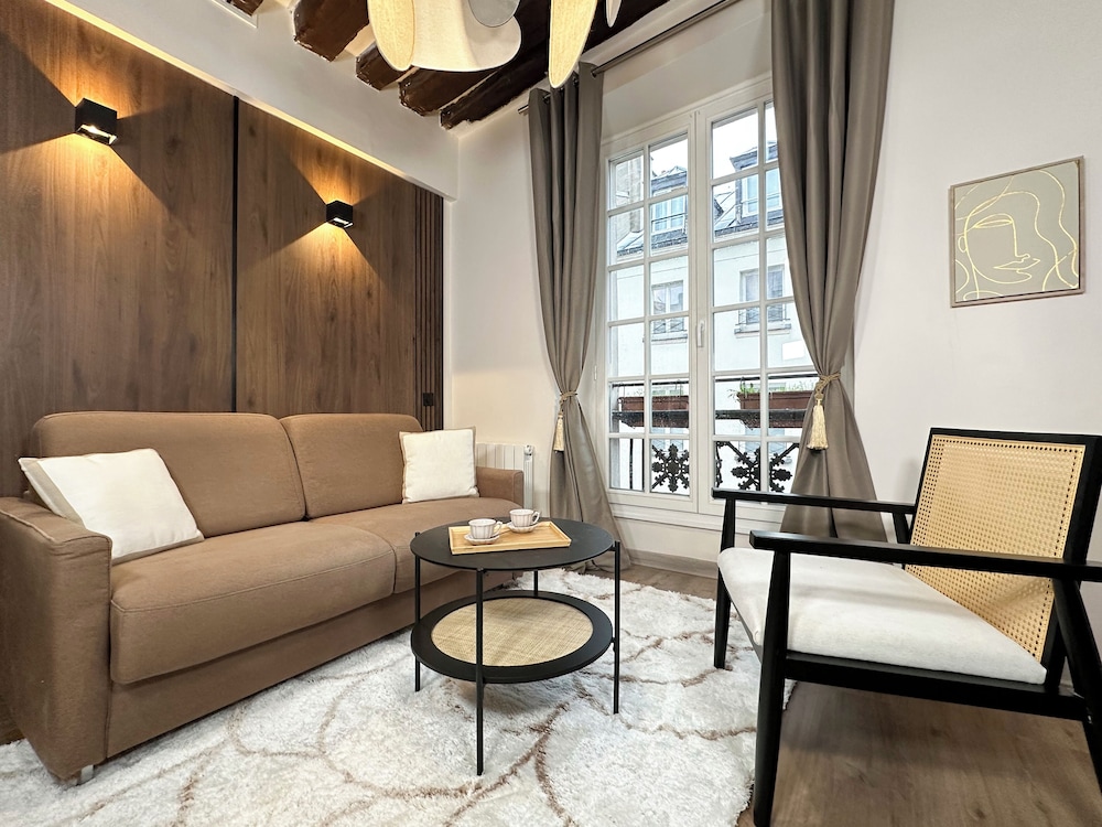 Deluxe Studio, Courtyard View