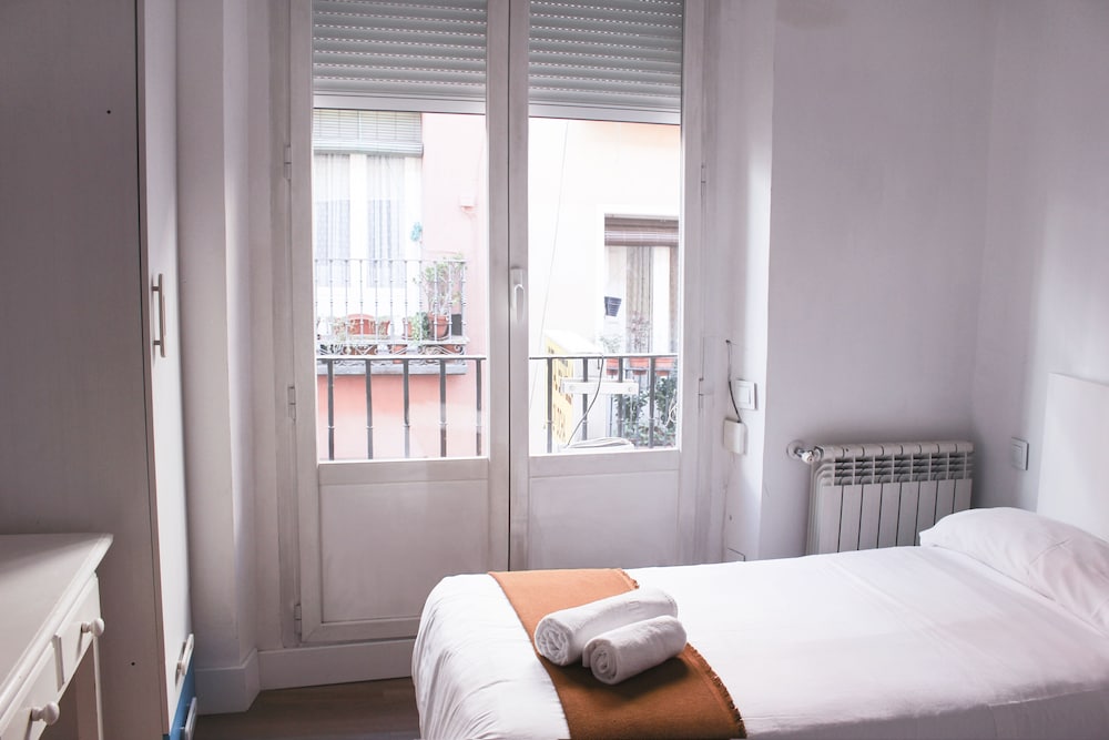 Basic Double Room photo 3