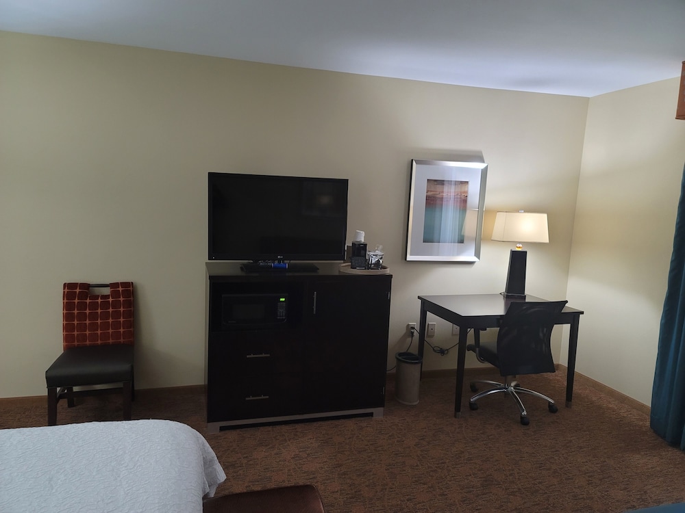 Room, 1 King Bed, Non Smoking, Jetted Tub