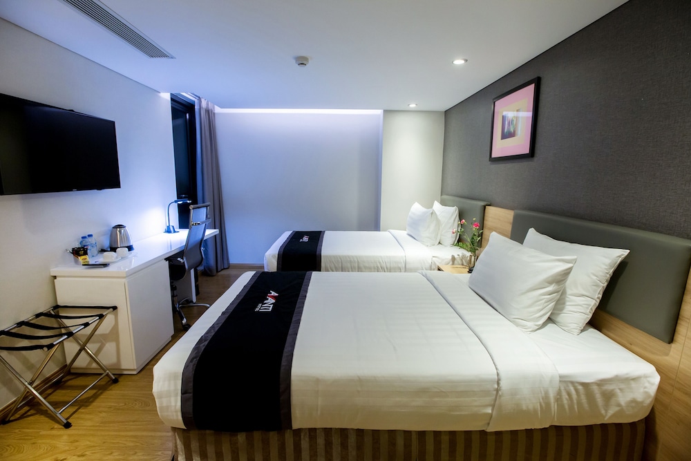 Superior Twin Room, No Windows photo 1