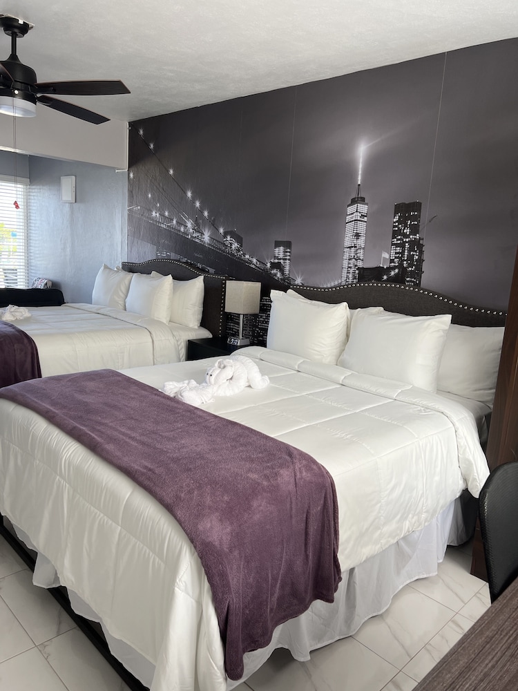 Luxury Room, 1 King Bed, Air conditioning, Sea View photo 2