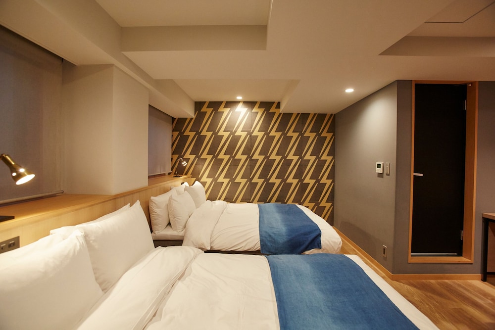 Deluxe Twin Room, Non Smoking photo 2